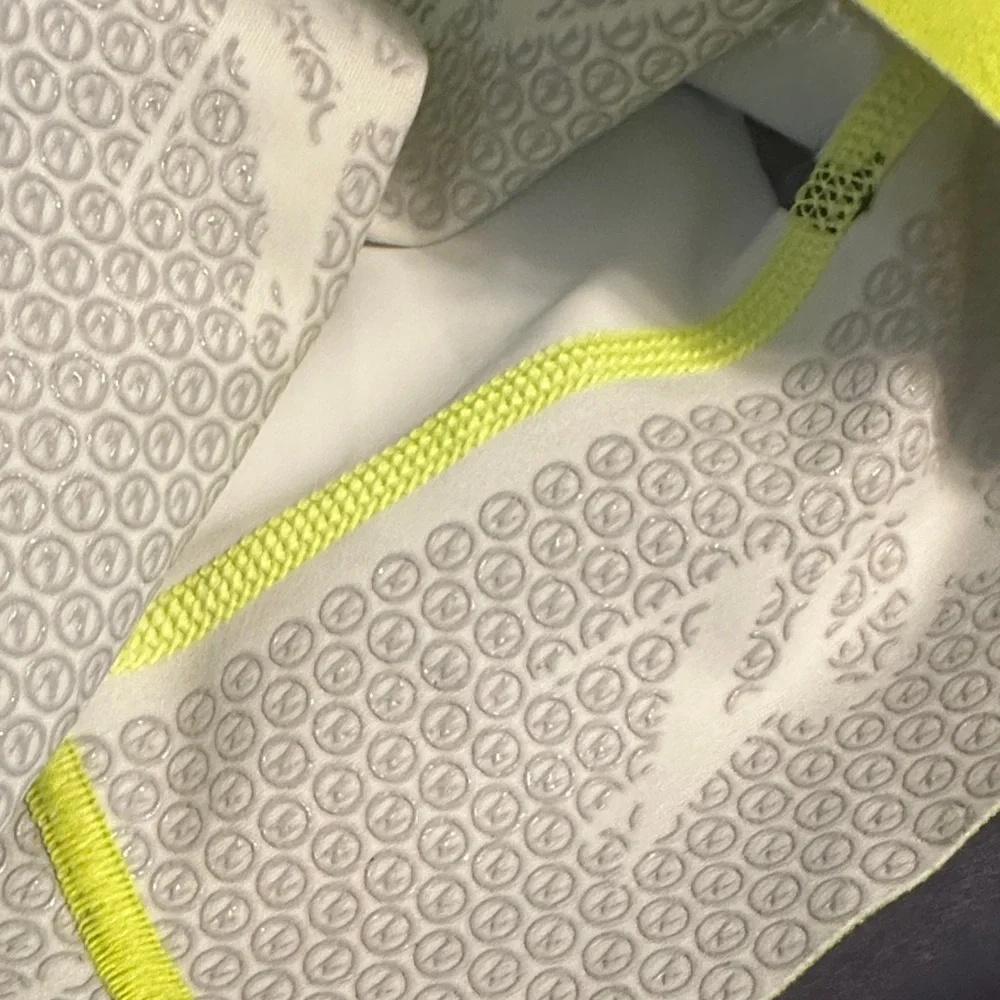 Zoot Women's racerback Top and cycling shorts - Picture 12 of 12